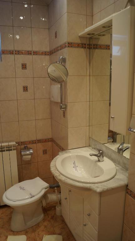 Hotel Rina Cerbul Sinaia Habitación foto